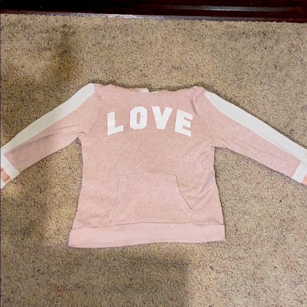 Sweatshirt w/ hood